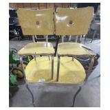 Vintage Mid Century Yellow Childrenï¿½s Table &