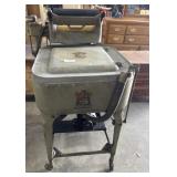 Vtg 1930/40ï¿½s Maytag Wringer Square Tub Washing