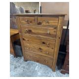 Traditional Pine Ethan Allen Dresser.