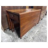 Vtg Maple DropLeaf Table.