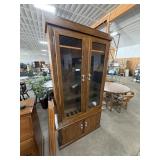 Traditional Oak 10 Gun Gun Cabinet.