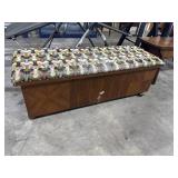 Vtg Mid Century Modern Cedar Chest.