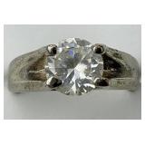 10KT Gold Clear Gemstone Ring.