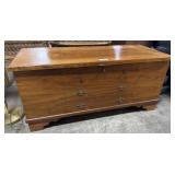 Vtg Lite Mahogany & Cedar Blanket Chest.