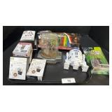 Harry Potter Buttons, Star Wars Figures & Poster.
