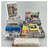 HO Scale Model Kits, Fencing, Figurines.