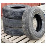 Set of 4 Endurance Tires ST225 / 75R15 80 PSI