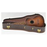 REGAL Ukelele with Case & Ukelele Booklet