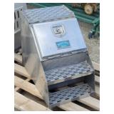 Aluminum Step Tool Box 18" x 29.5" x 23.5"