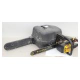 McCulloch MacCat chain Saw w / Hard Case
