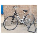 TREK 7000 13.5" 1976 Wisconsin Bike & 2-Bike Rack