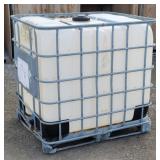 Skid Mounted Poly Caged Tank