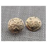 14K Gold Sand Dollar Earrings - .492 g