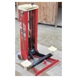 Blackhawk Hydraulic Bumper Jack***