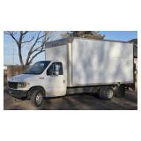 2001 Ford Econoline E350 Box Truck w/ Lift Gate