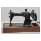 1920 Singer Hand Crank Sewing Machine