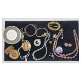 (17 pc) Vintage Jewelry: 1970s Small Indian ...