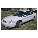 2004 Ford Taurus