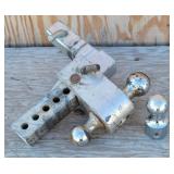 Adjustable Trailer Hitch w/ 3 Balls