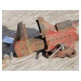 Craftsman Red Bench Vise 3 1/2" Jaw