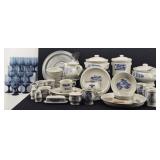 64 pc Pfaltzgraff YORKTOWNE Service for 4