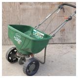Scotts Turf Builder Edge Guard Mini Fertilizer...