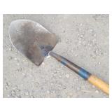 Solid Shank Digging Shovel