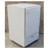 Shop Cabinet w/Nails, Bolts, Key Pens, Screws  ++