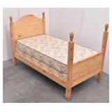 Single Wooden Poster Bed w/Mattress & Box