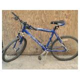 Giant Boulder SE 21' Mountain Bike