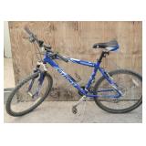 Boulder SE GIANT Blue Bicycle