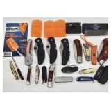 (17ct ) Pocket Knife Collection: The Mariner...