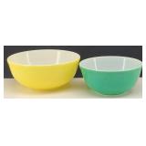 (2) Pyrex Mixing Bowls:  Yellow 4 qt. #404 &