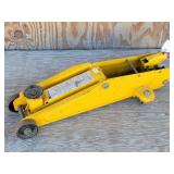 Wilmar 2 Ton Hydraulic Floor Jack