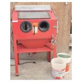 Central Pneumatic Floor Blast Cabinet 40 lb cap.