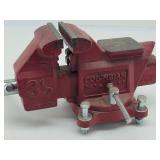 Columbian 3 1/2" Red Bench Vise D43 1/2