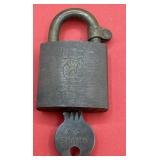 U.S vintage lock & key