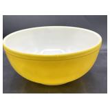 Pyrex large yellow mixing bowl
