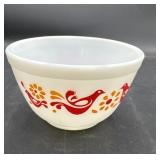 Pyrex small bird bowl