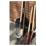 Large amount of garden tools, rake shovel