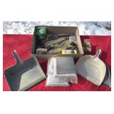 Tools dustpan bolts