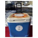Igloo cooler on wheels