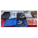 Large amount of painting trays/brushes