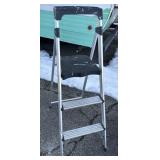 Folding utility step ladder