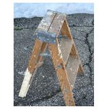 2ft wooden folding ladder