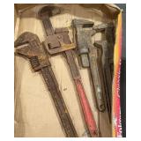 Pipe wrenches