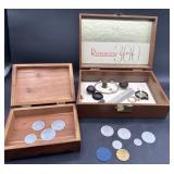 Wooden trinket boxes/miscellaneous/tokens