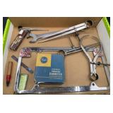 Vintage box lot/tools