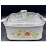 Corning ware 7 x 5 dish with lid