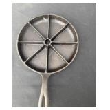 Cast-iron cornbread skillet